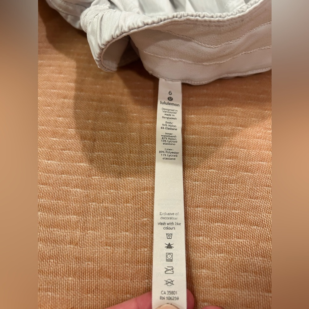 Lululemon Tracker Shorts V 4” - image 4
